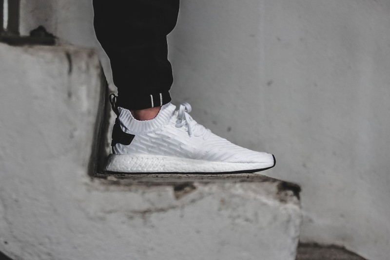 Nmd r2 best sale white and black